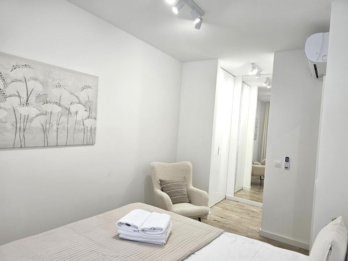 Urban Apartments Luxury Skyline Sokolska Towers 30A, 2 Free Garages, Gym & Sauna, Self Check-In Katowice Exterior foto
